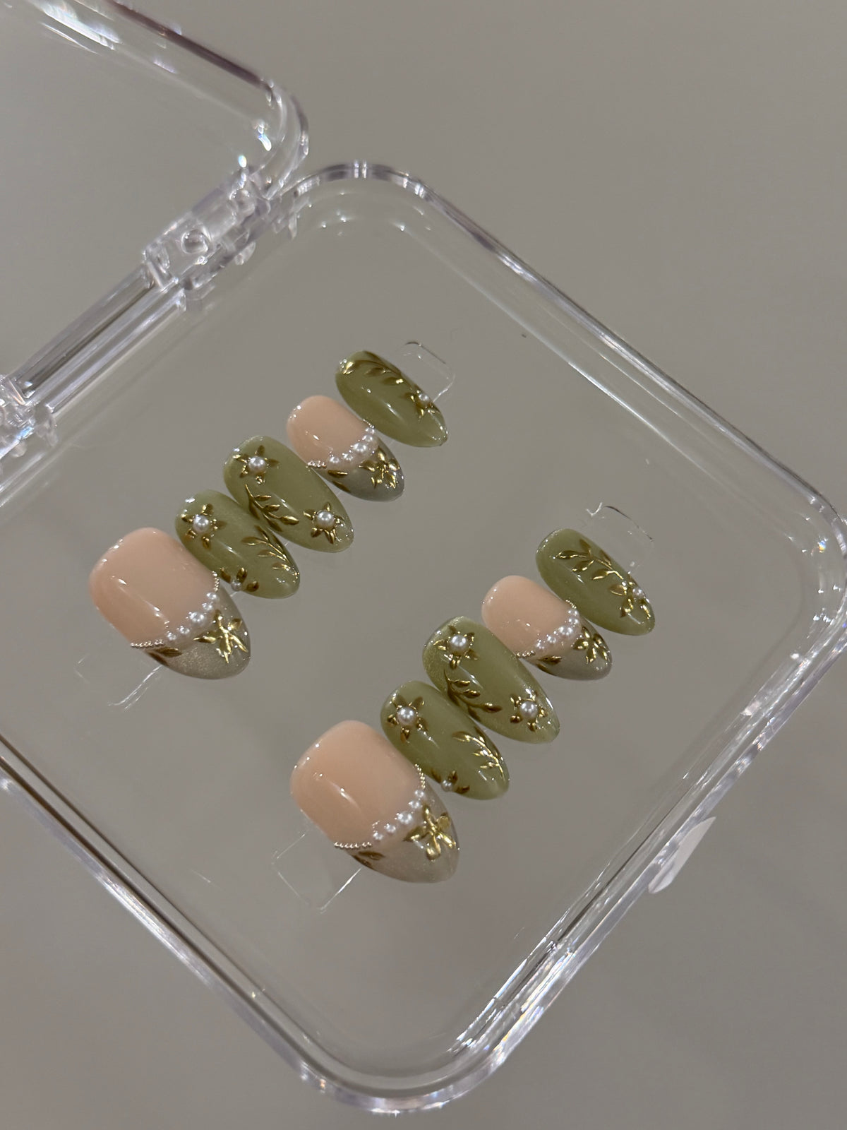 N363 Sage Dahlia  Nails