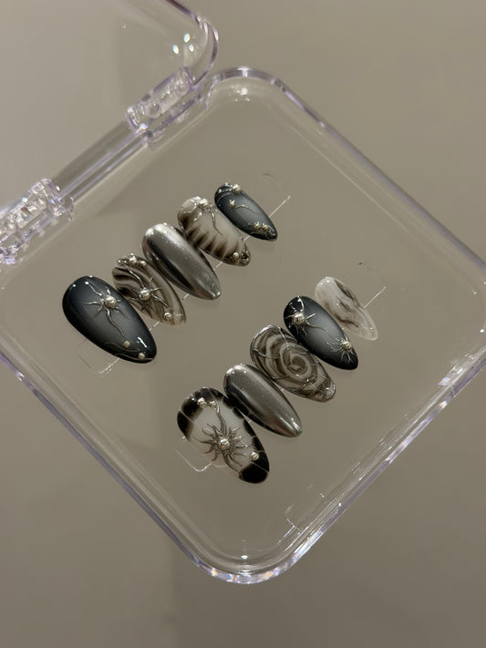 N318 Grey Web Nails