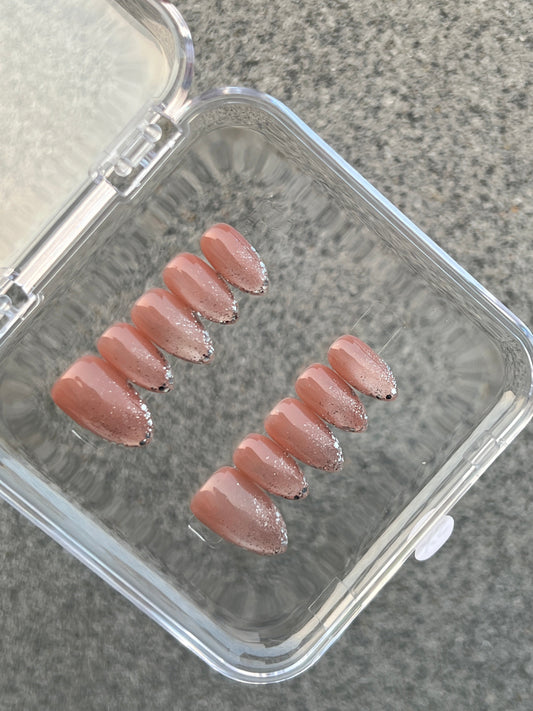 N129 Peachy Sparkles Nails Set