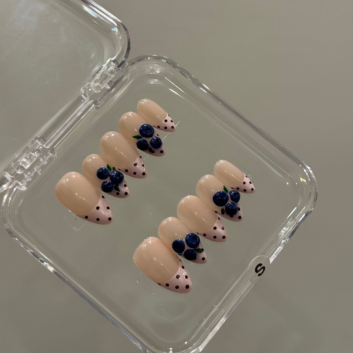 N231 Blueberries Polka Nails