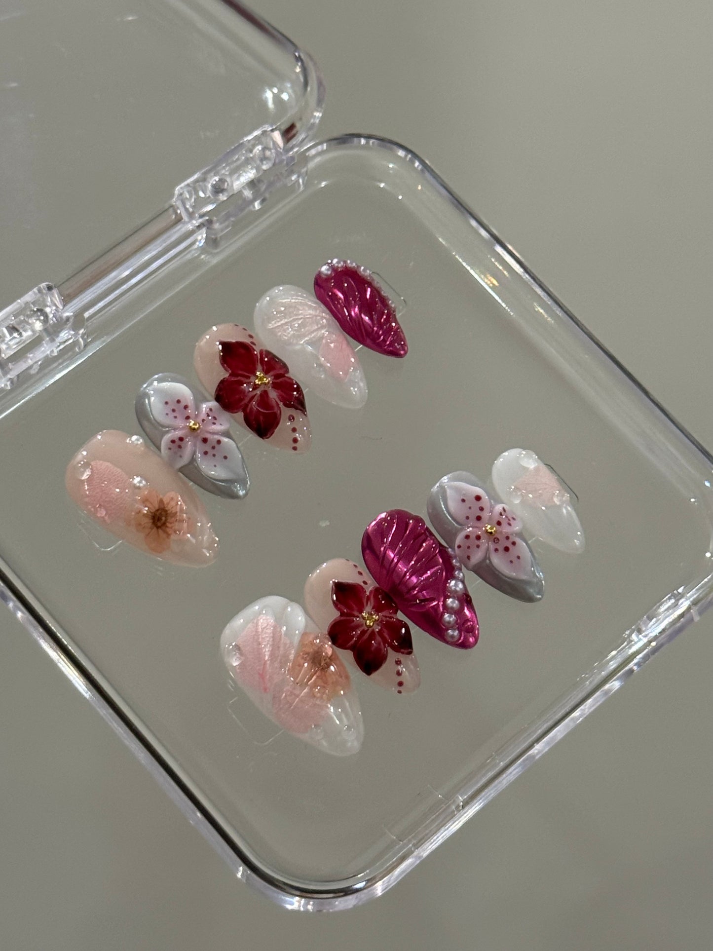 N149 Gardenia Nails Set