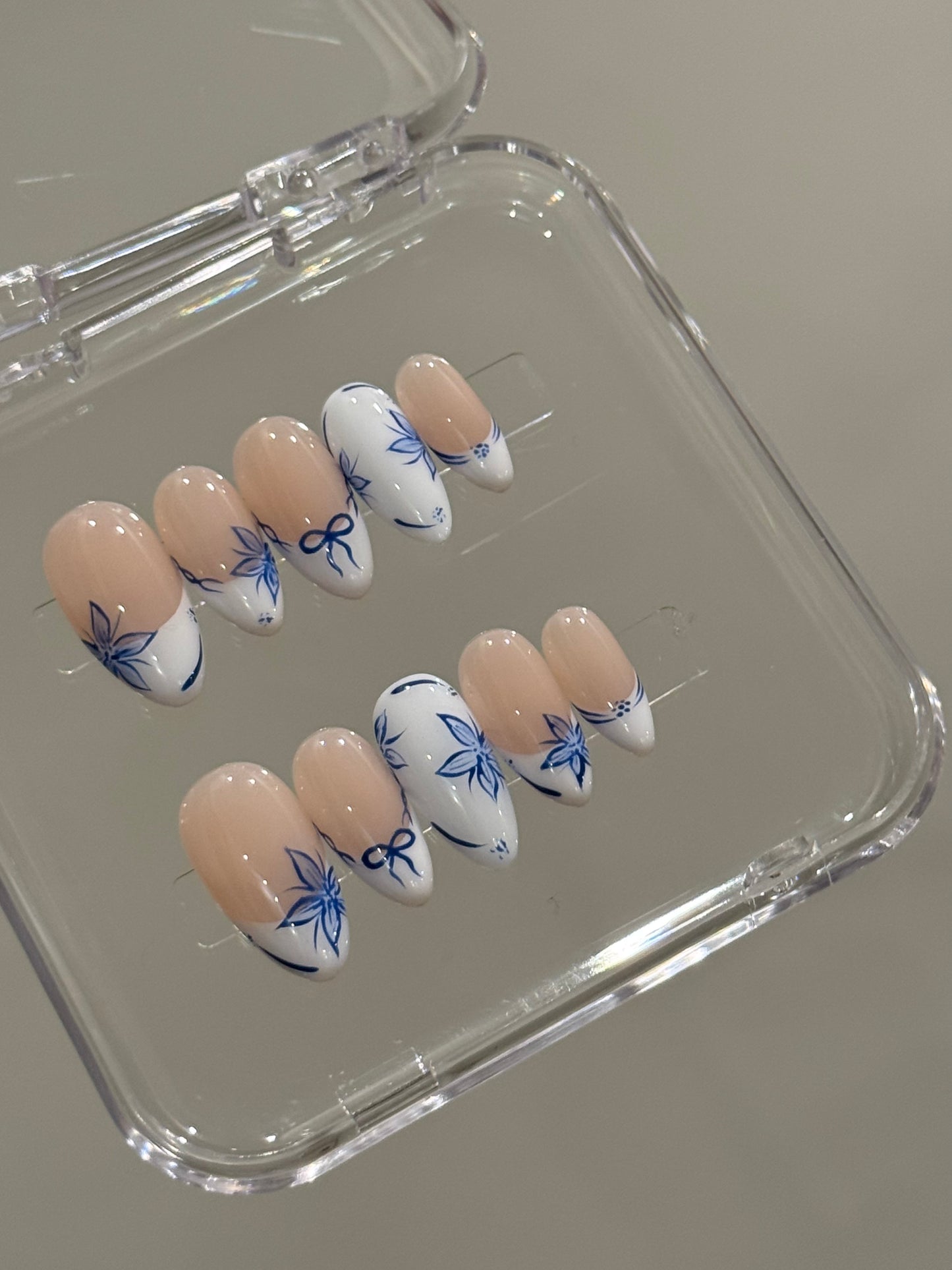 N200 Vintage Turkish Nails