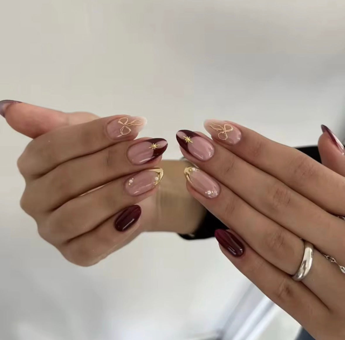 N207 Red Goldish Nails