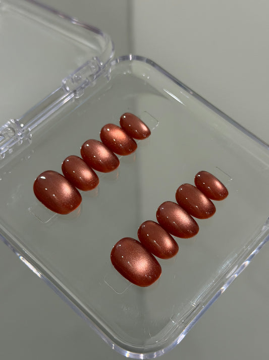 N427 Scarlet Cateye Nails